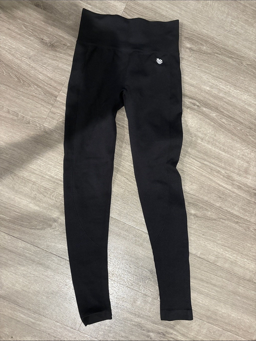 Black High-Waist Leggings with Subtle Logo